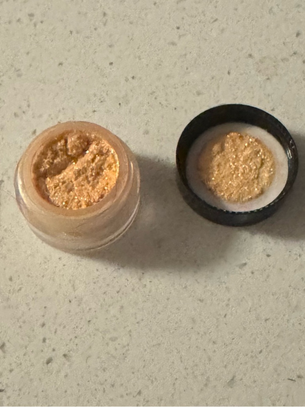 PAT MCGRATH LABS GOLD 007
CRYSTALLINE MICRO FINE PIGMENT